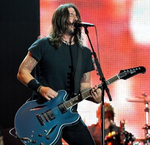 「デイブグロール　（私の大好きなロックミュージシャン　写真は本文とは関係ありません）」