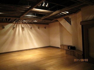 カジュアルな会場スペース