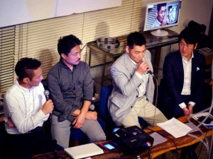 左から私、舩橋監督、坂本建さん、堀潤さん